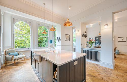 open plan modern kitchen for photoshoot hire and filming TV ads in London